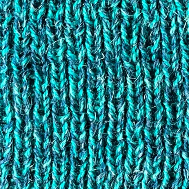 Contrast Marling
Purl Soho Linen Quill in High Tide and Green Turquoise