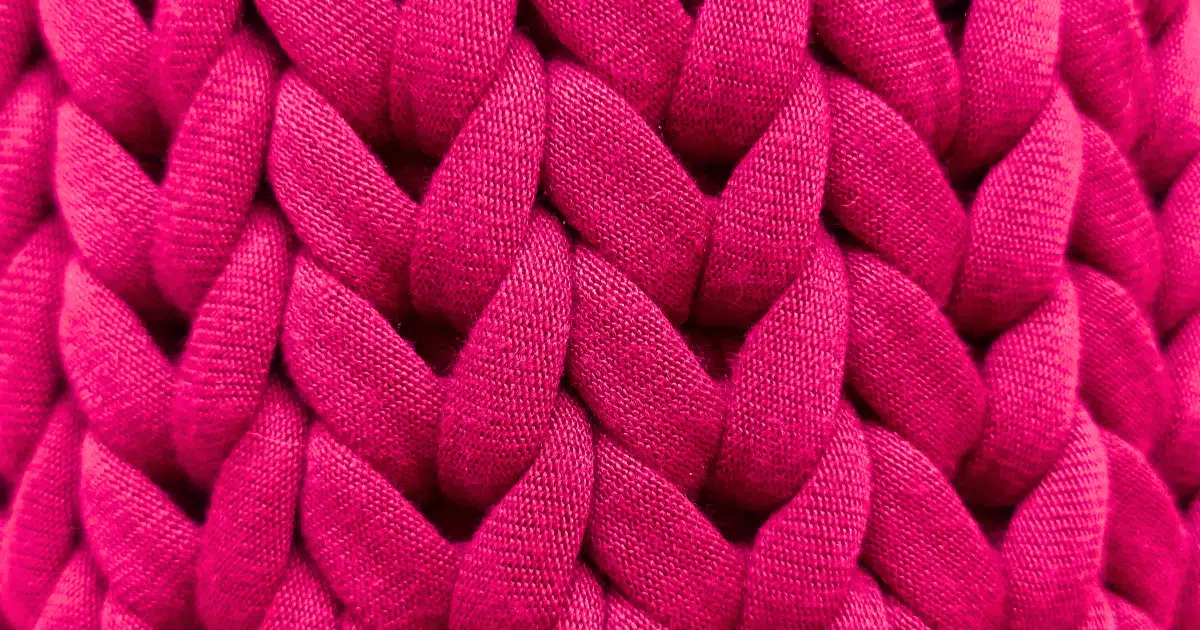 hot pink knit stitches