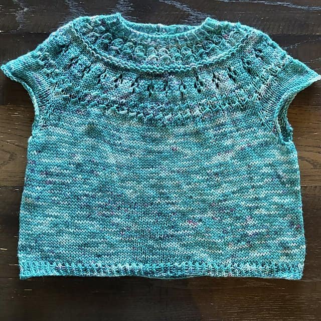 Short-sleeve Ranunculus sweater knit in Manos del Uruguay Alegria Aloha, single skein fingering weight